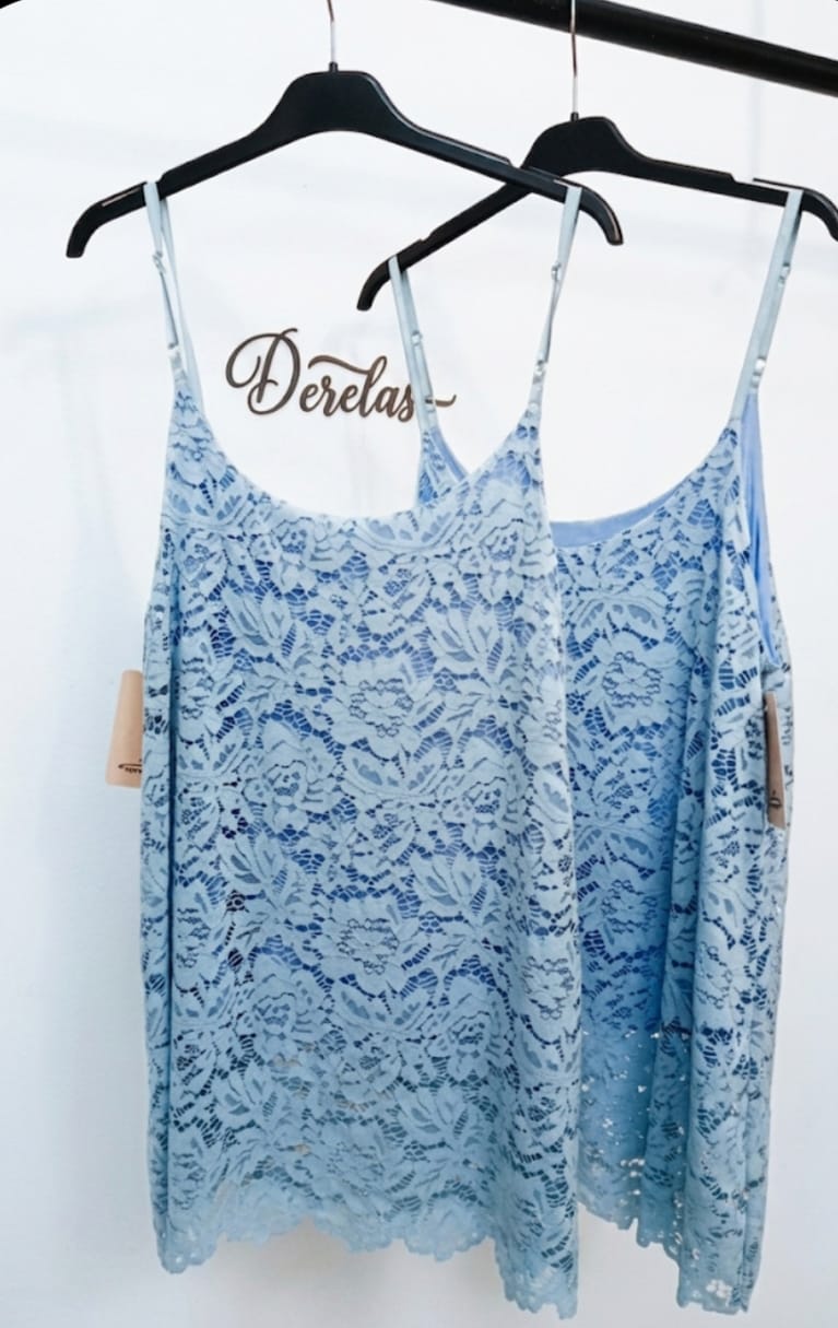 Blusa tirantes encaje