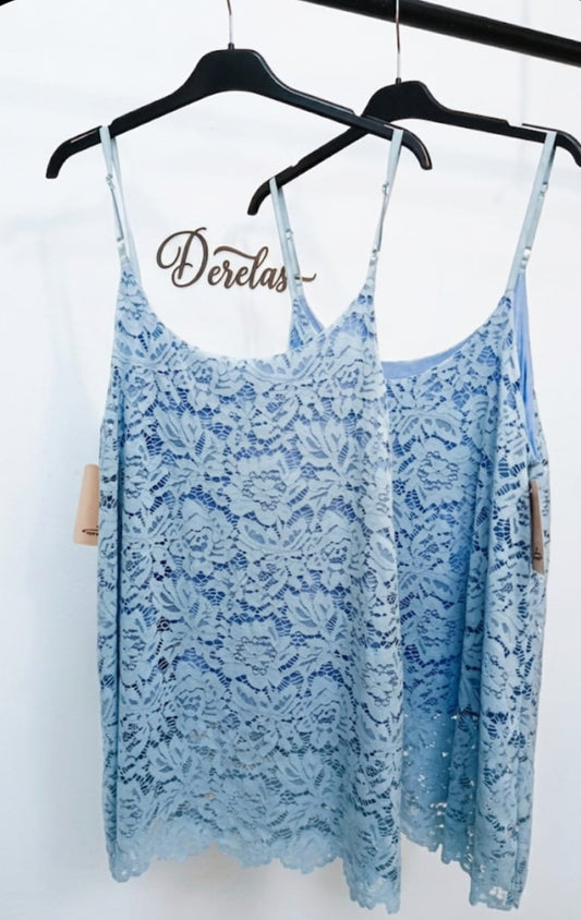 Blusa tirantes encaje